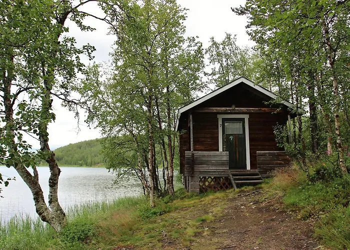 Lomakylät Kelotin Rantamajat 3*