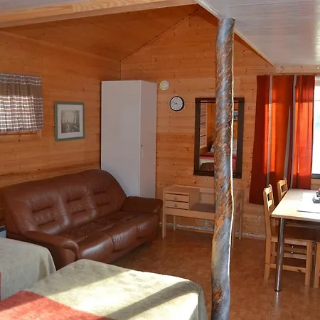 可罗婷瑞塔曼杰特山林小屋 假日公园 Leppäjärvi