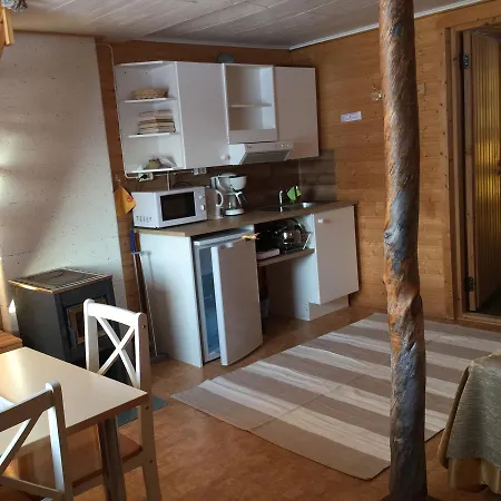 Kelotin Rantamajat Ferienpark Leppäjärvi