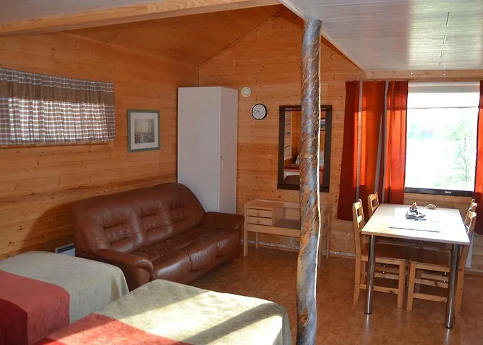 Kelotin Rantamajat Parque de vacaciones Leppäjärvi